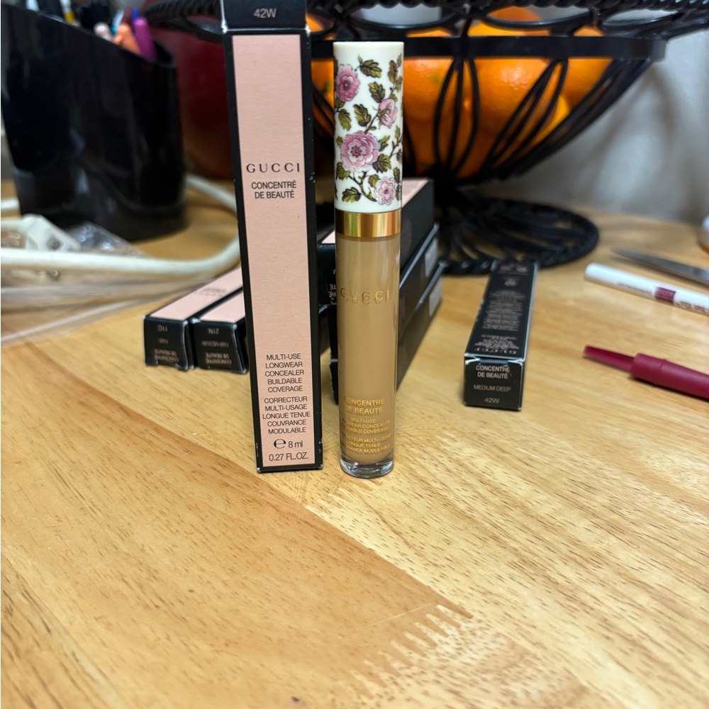GUCCI Multi-Use Longwear Concealer Buildable Coverage ~PICK YOURS BNIB Authentic - Picture 5 of 9